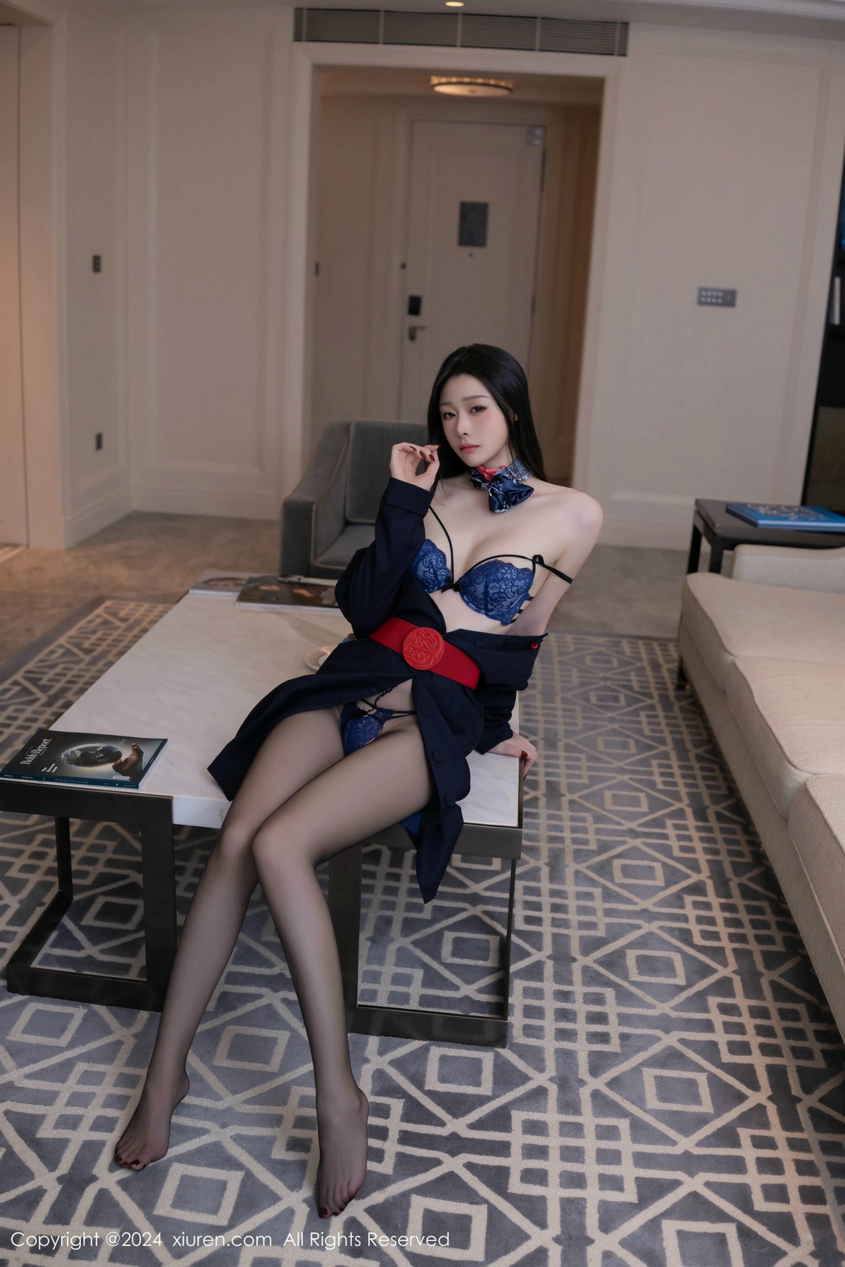 [秀人网] 2024.12.13 No.9597 小逗逗 黑丝美腿  第34张