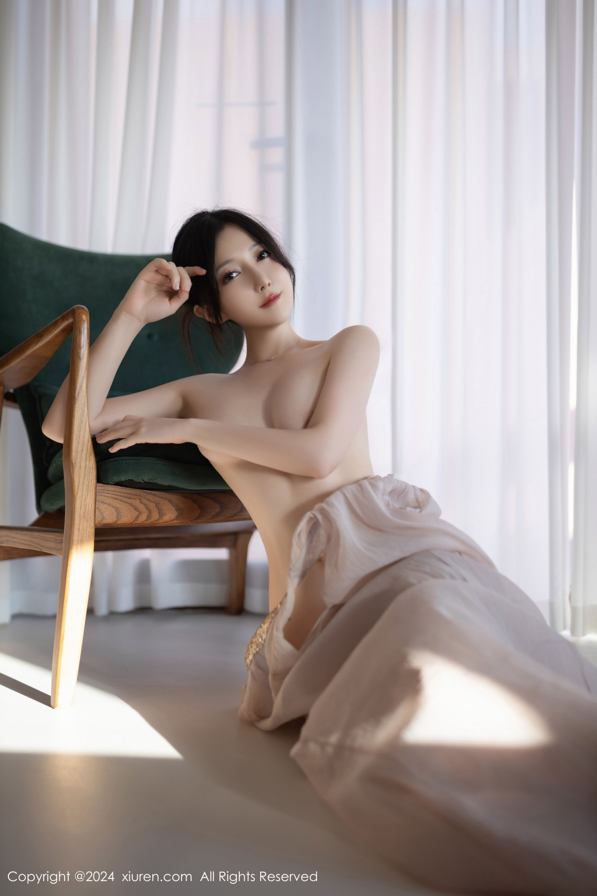 [秀人网] 2024.11.22 No.9492 鱼子酱Fish 美腿性感  第73张