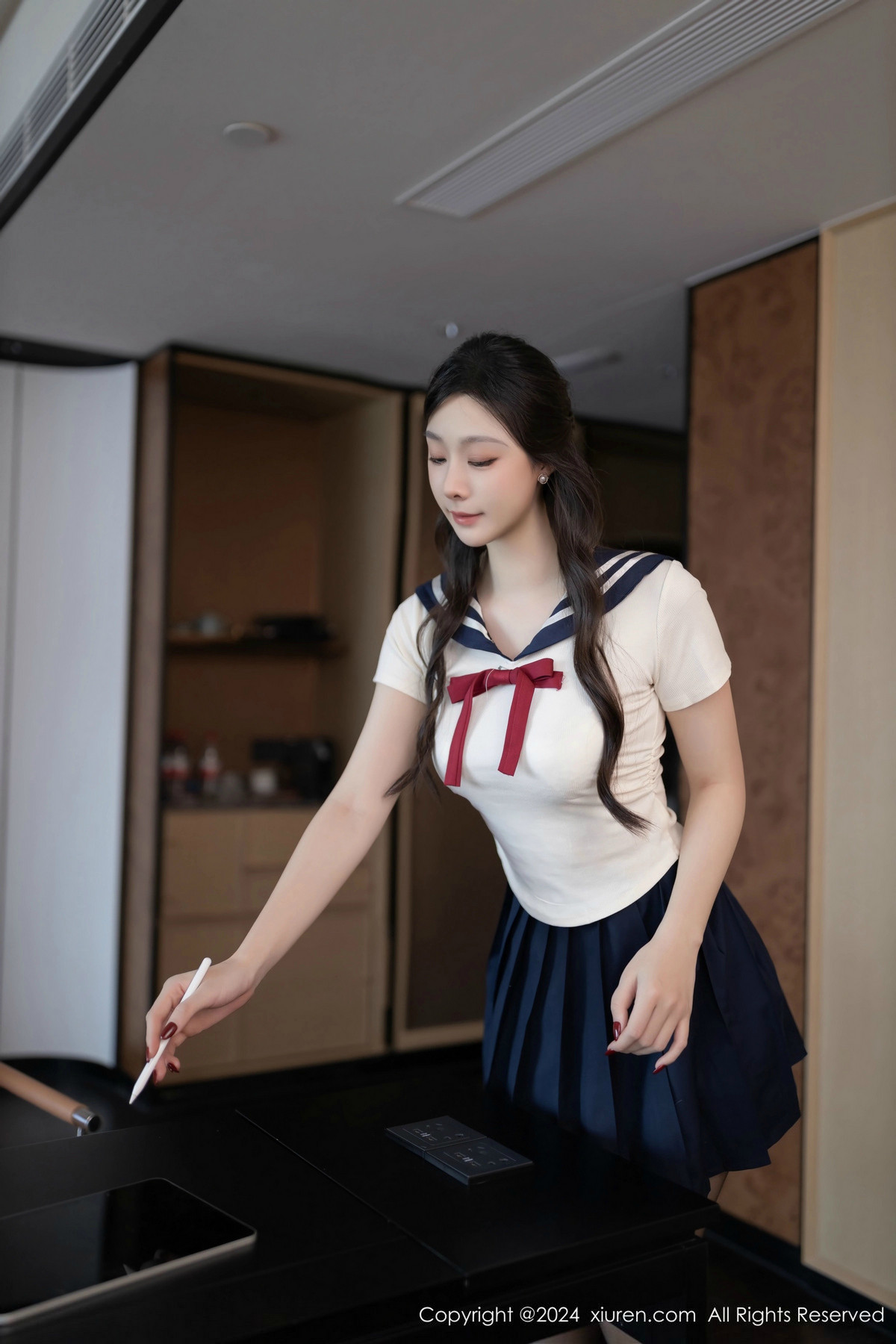 [秀人网] 2024.11.29 No.9530 小逗逗 黑丝美腿  第37张