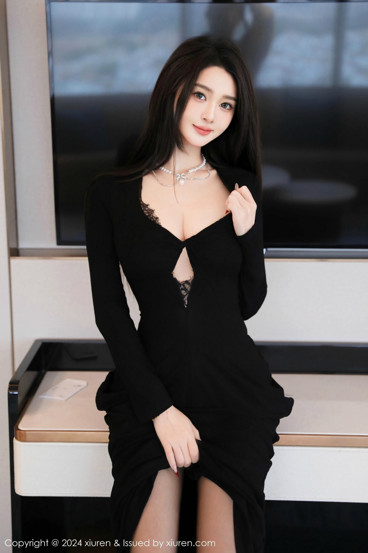 [秀人网] 2024.12.27 No.9670 Candy糖糖 妩媚美腿  第6张