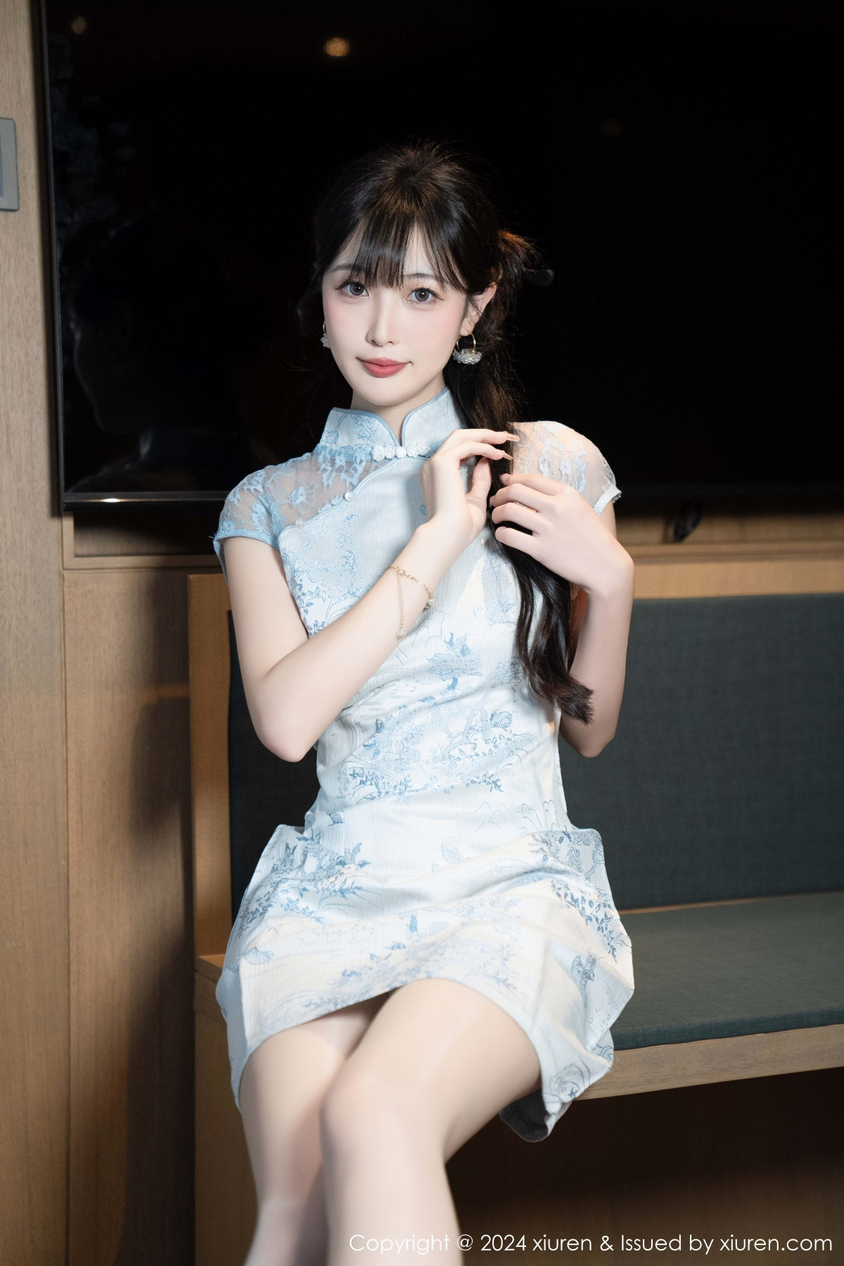 [秀人网] 2024.11.22 No.9487 林星阑 旗袍美腿  第18张