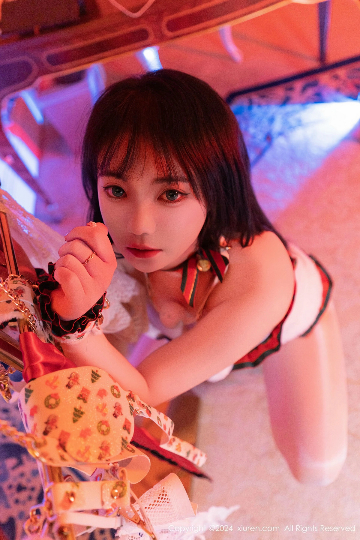 [秀人网] 2024.12.23 No.9638 软情 丝袜美臀  第22张