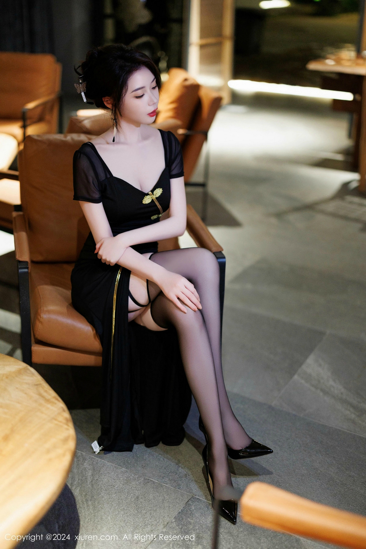 [秀人网] 2024.11.29 No.9526 梦心玥 黑丝美腿  第7张