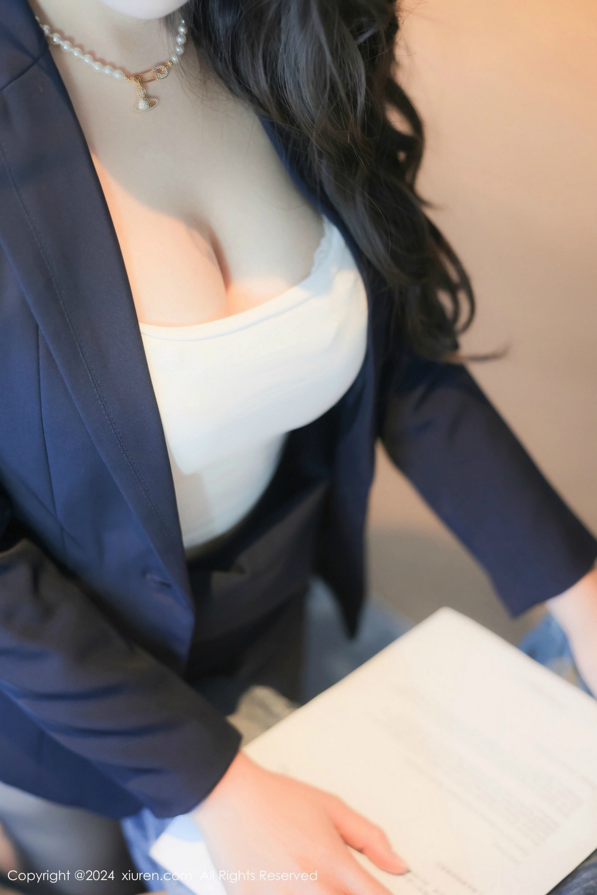 [秀人网] 2024.11.22 No.9486 桃妖夭 黑丝美腿  第18张