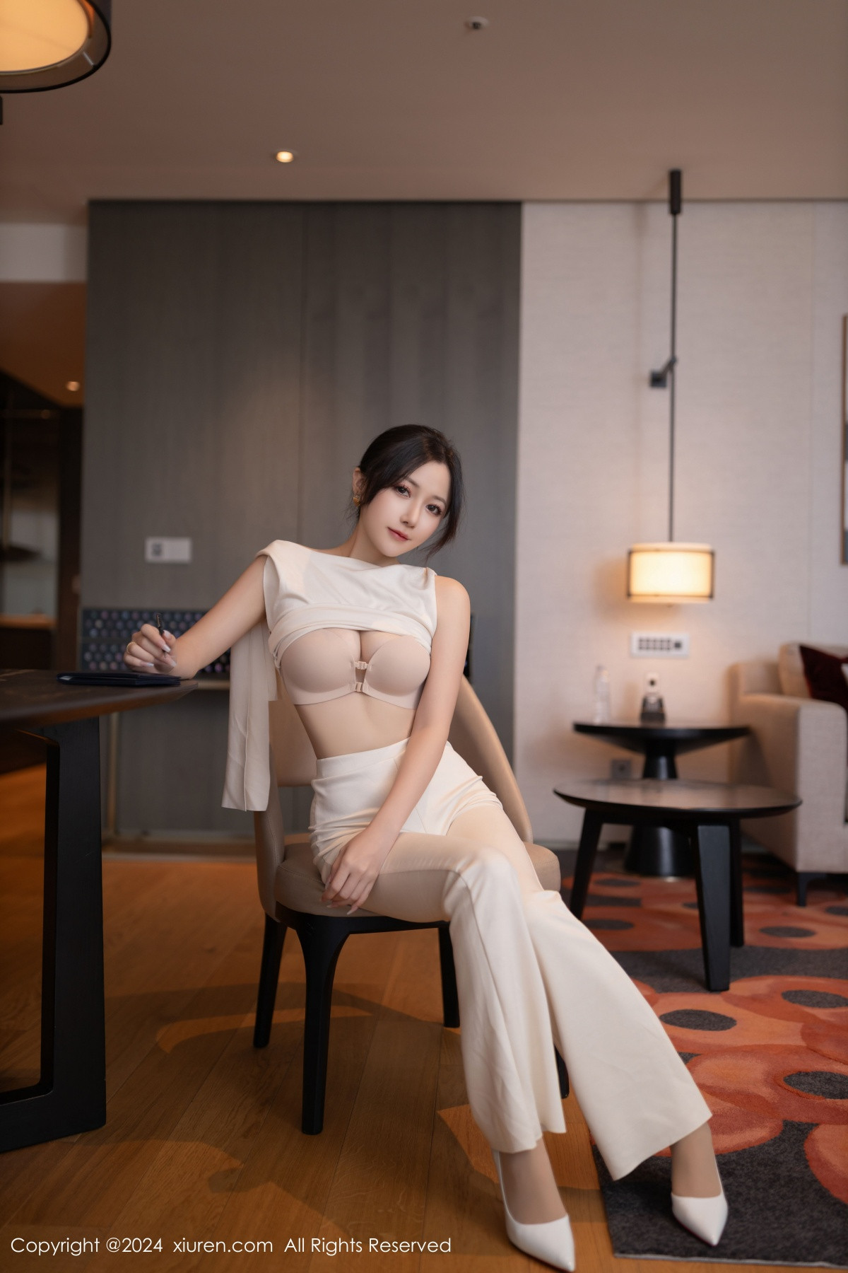 [秀人网] 2024.11.15 No.9457 鱼子酱Fish 丝袜美腿  第15张