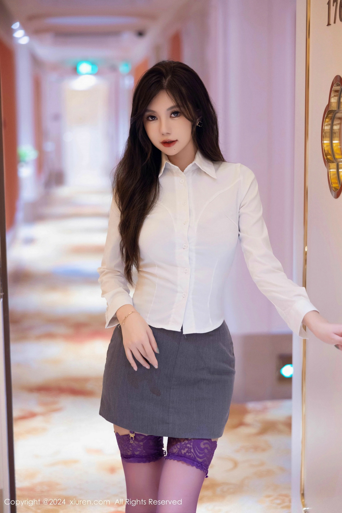 [秀人网] 2024.12.20 No.9631 绮里嘉ula 丝袜美腿  第6张