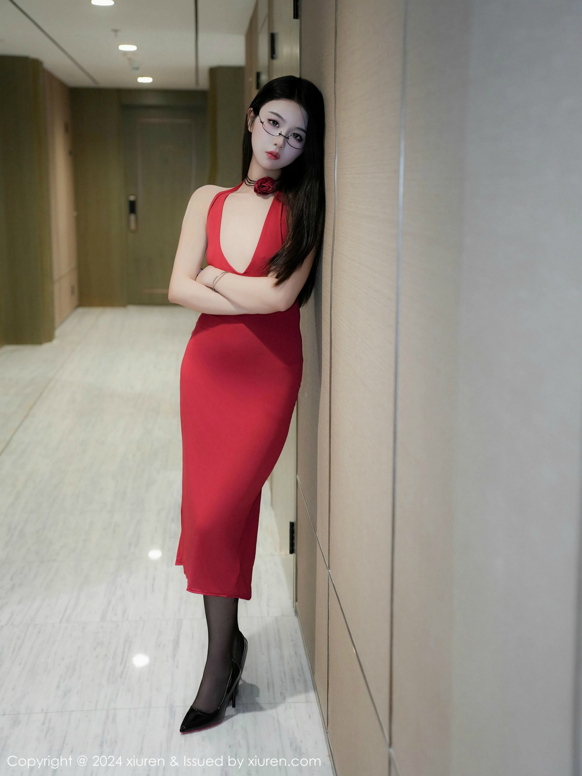 [秀人网] 2024.11.15 No.9451 Lucky- 黑丝美臀  第7张