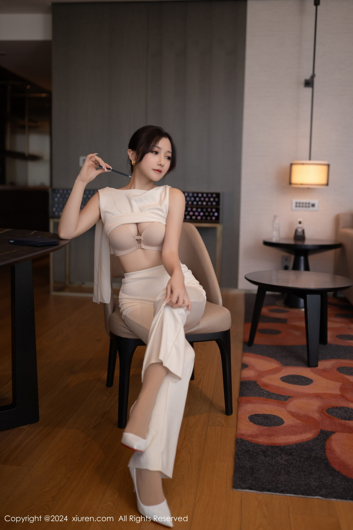 [秀人网] 2024.11.15 No.9457 鱼子酱Fish 丝袜美腿  第18张