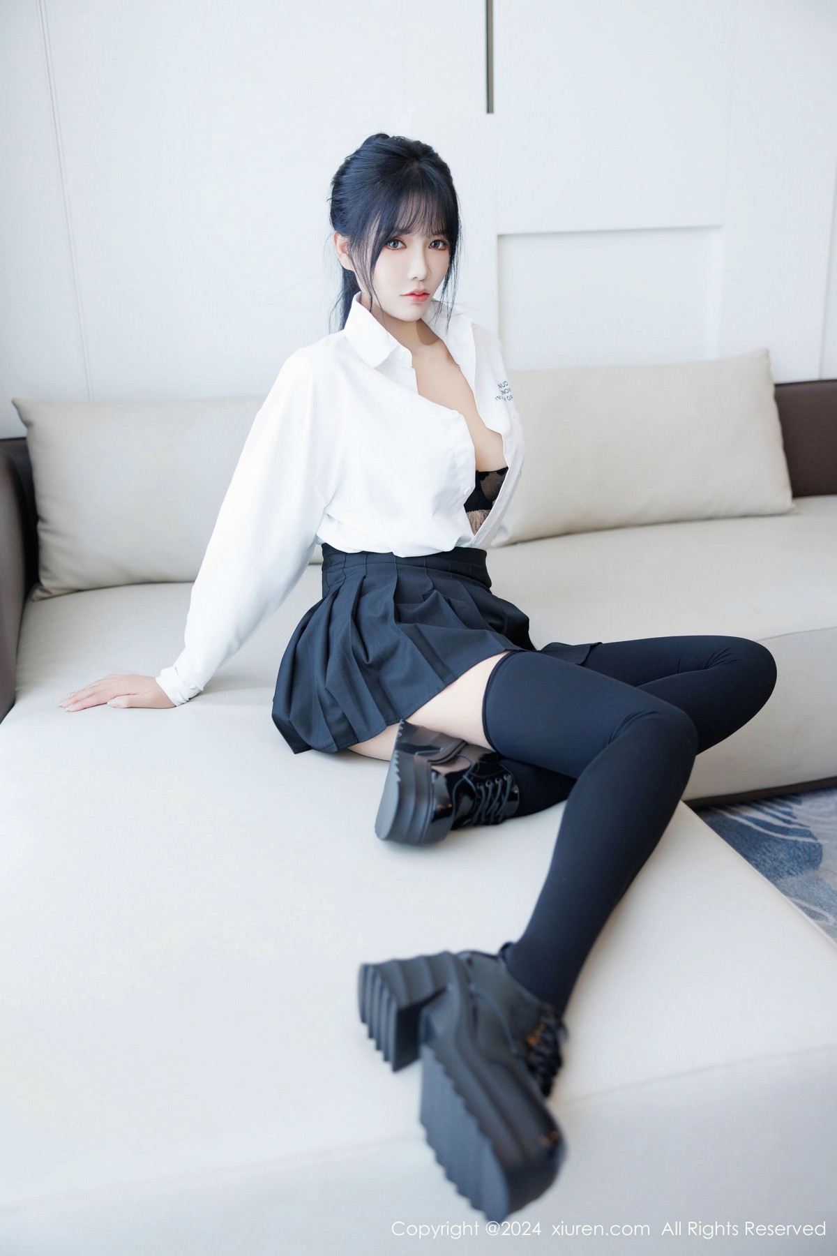 [秀人网] 2024.11.26 No.9505 娜比 美腿黑丝  第57张