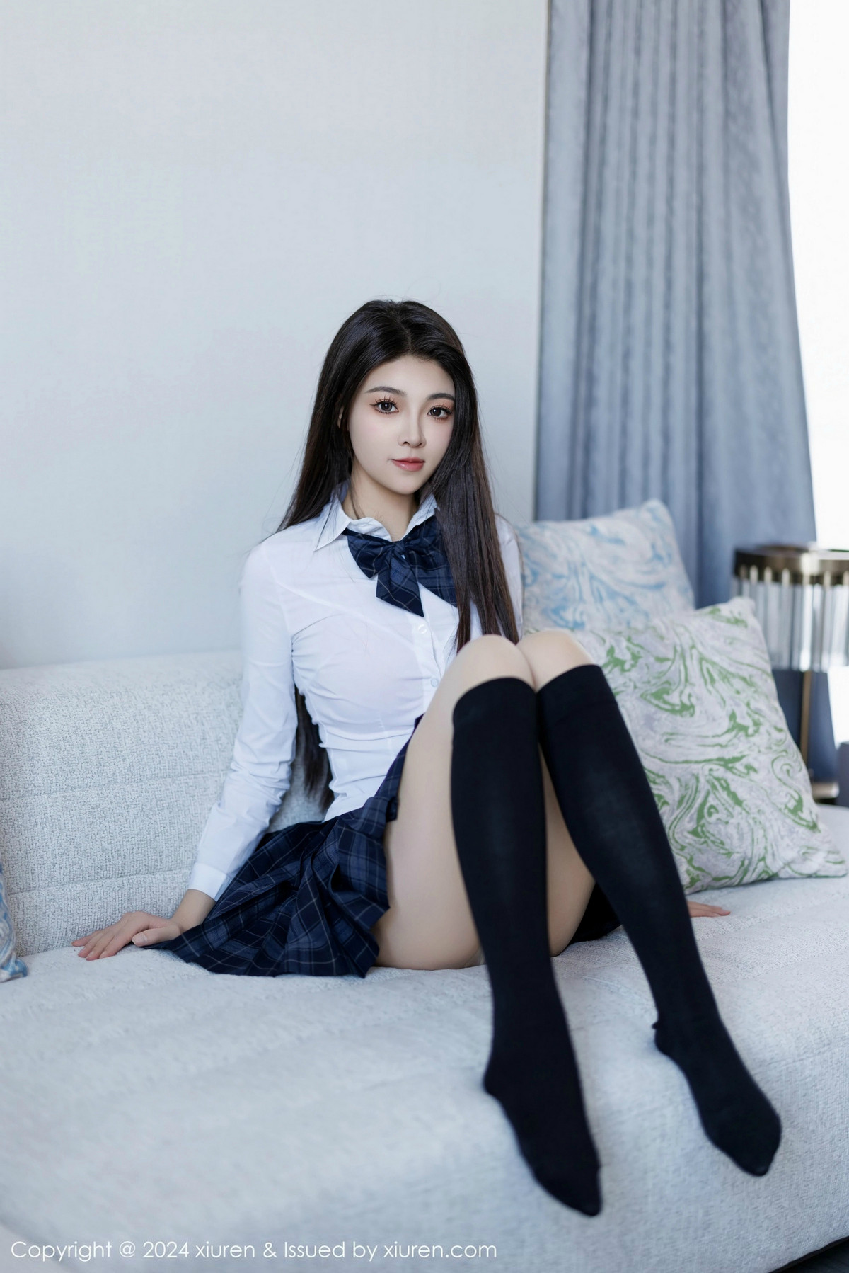 [秀人网] 2024.12.30 No.9682 初梦瑶 短裙美腿  第20张