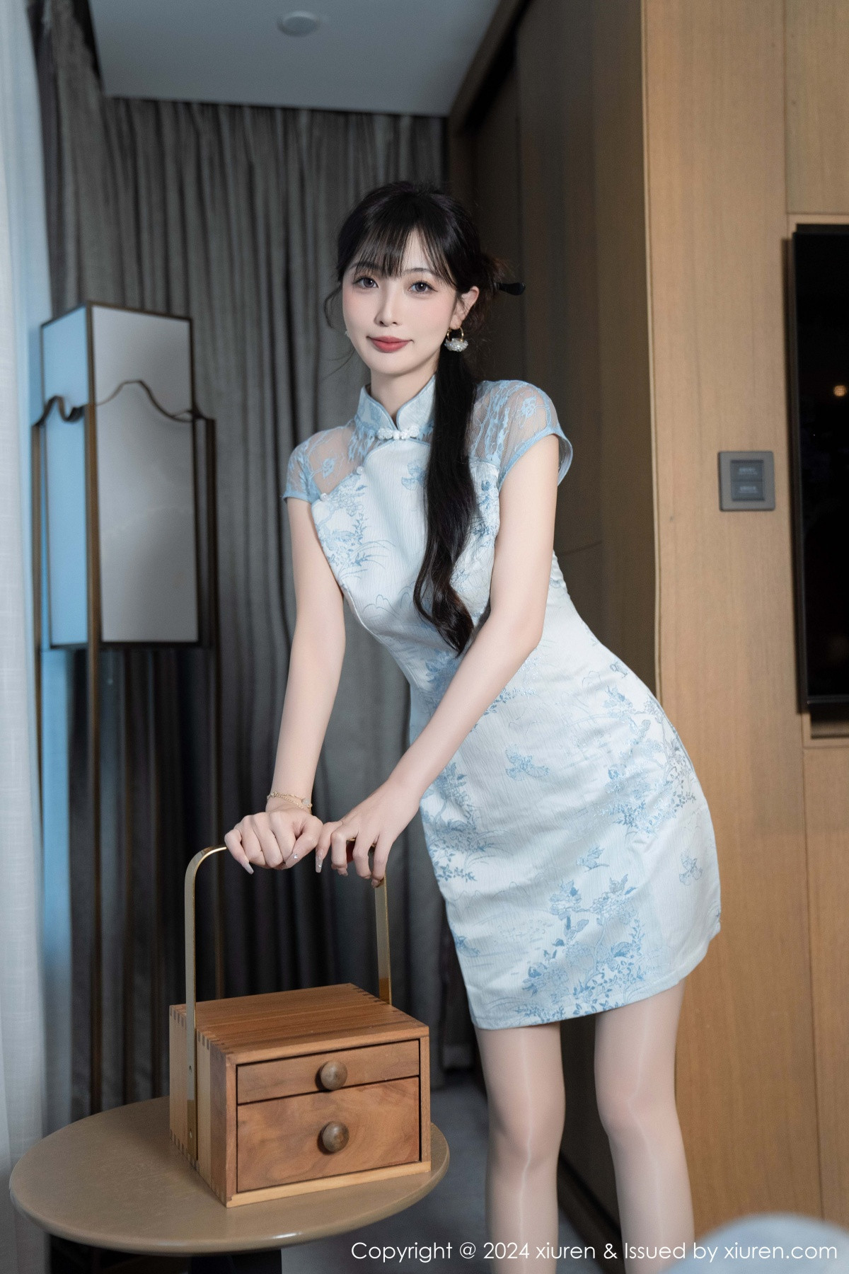 [秀人网] 2024.11.22 No.9487 林星阑 旗袍美腿  第8张
