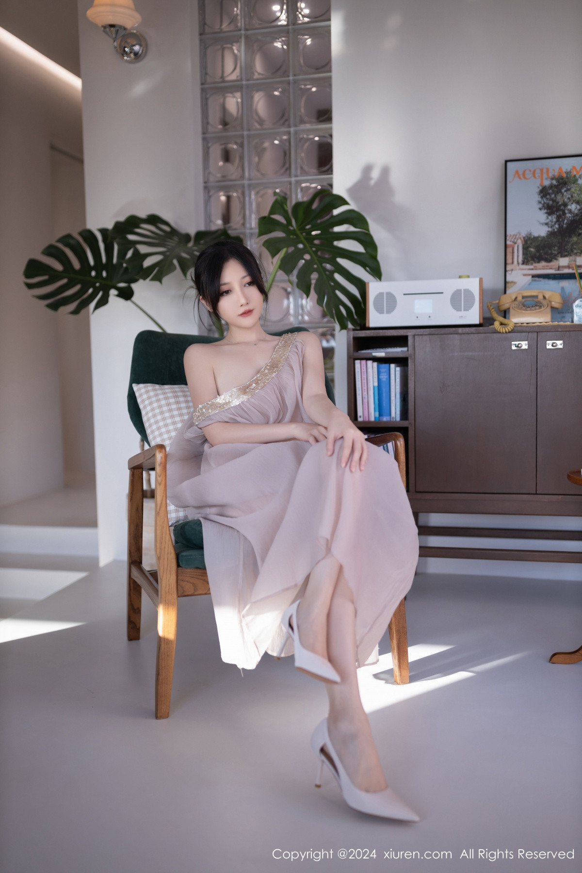 [秀人网] 2024.11.22 No.9492 鱼子酱Fish 美腿性感  第46张