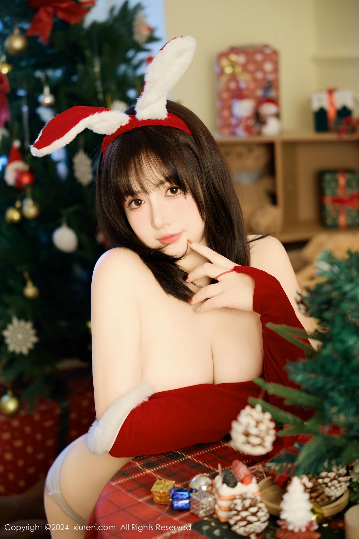 [秀人网] 2024.12.25 No.9656 养乐多Doll 美臀性感  第37张