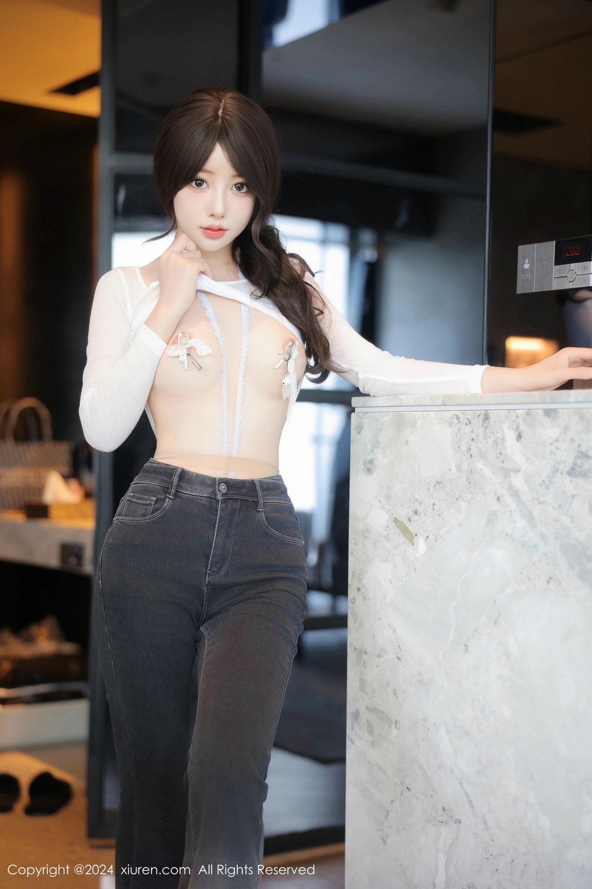 [秀人网] 2024.11.29 No.9524 桃妖夭 美腿丝袜  第4张