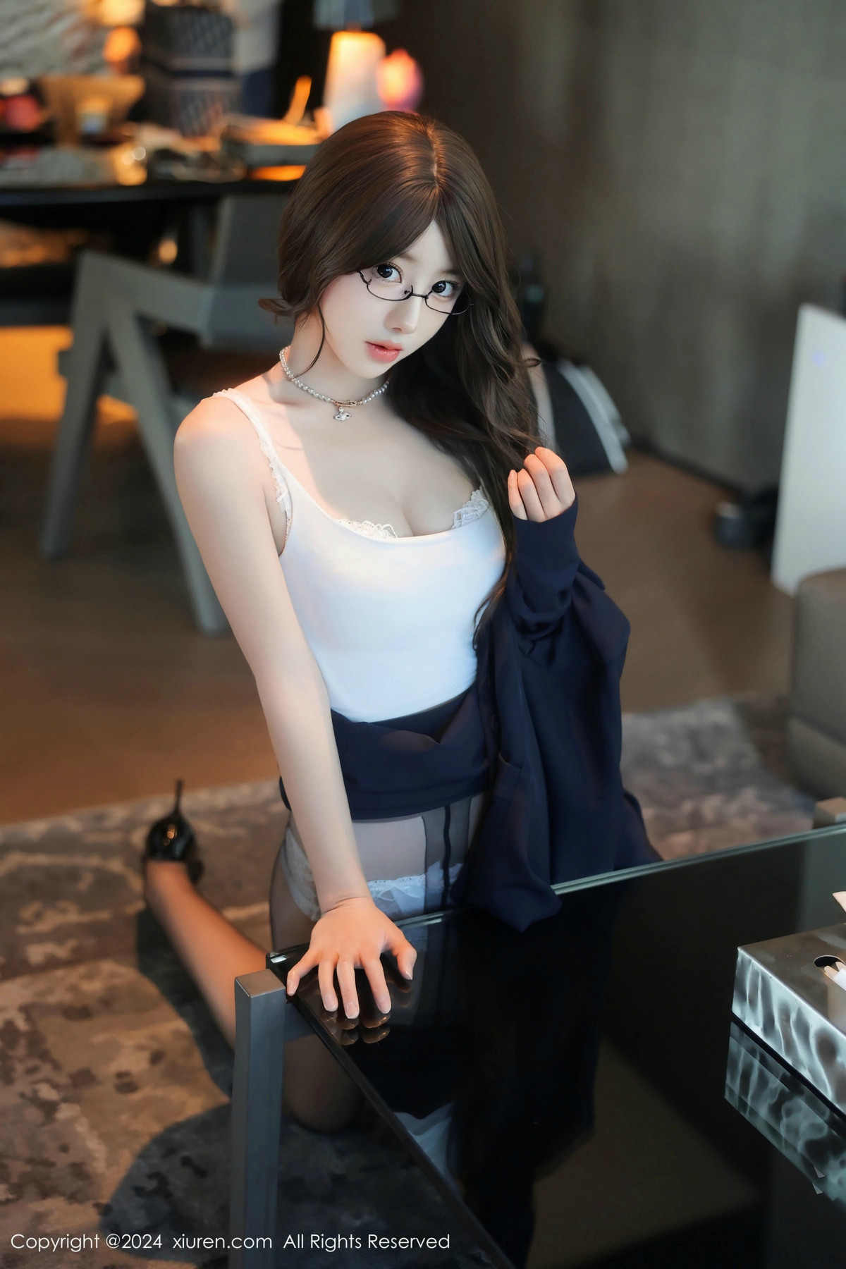[秀人网] 2024.11.22 No.9486 桃妖夭 黑丝美腿  第28张