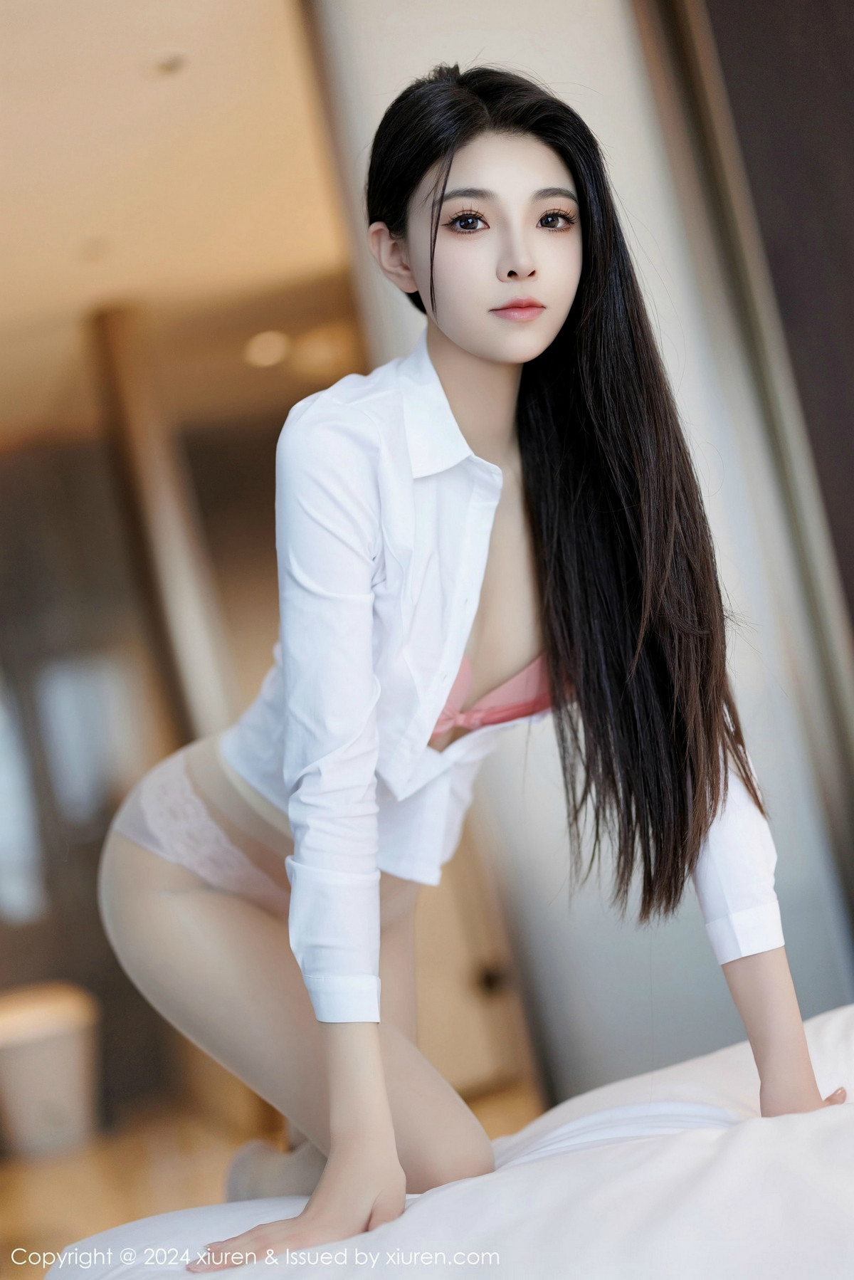 [秀人网] 2024.12.30 No.9682 初梦瑶 短裙美腿  第51张