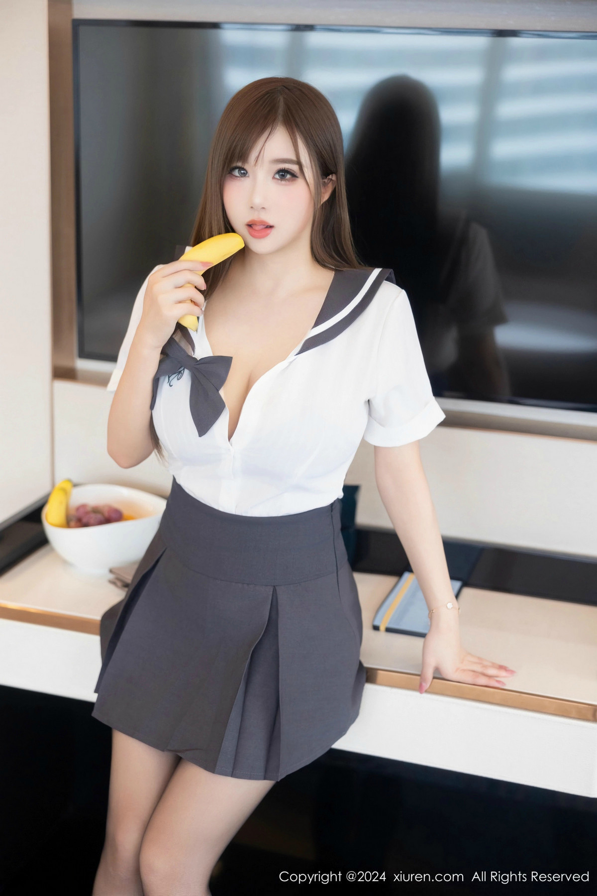 [秀人网] 2024.12.26 No.9663 小肉肉咪 黑丝美腿  第7张