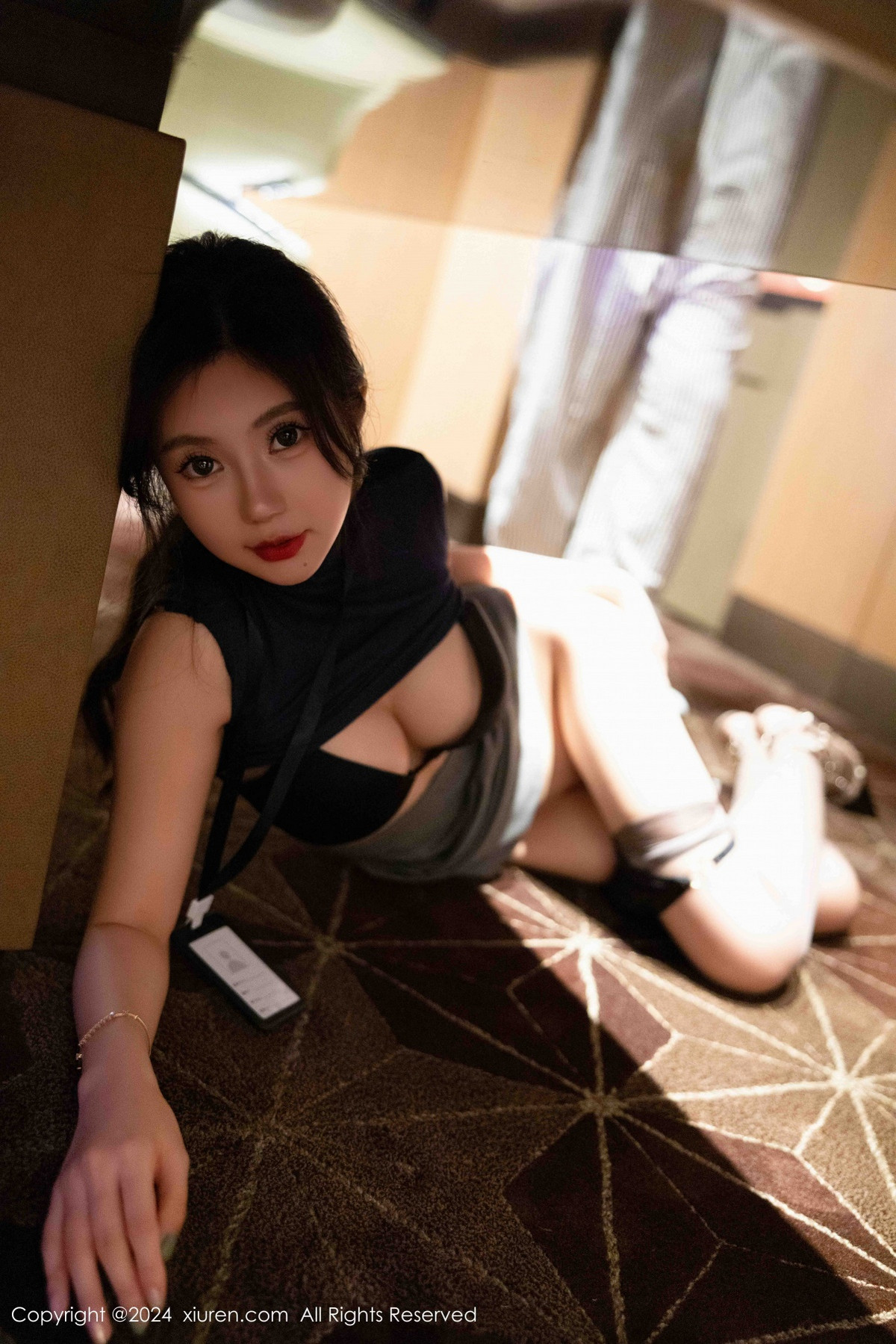 [秀人网] 2024.12.06 No.9560 绮里嘉ula 黑丝美腿  第85张
