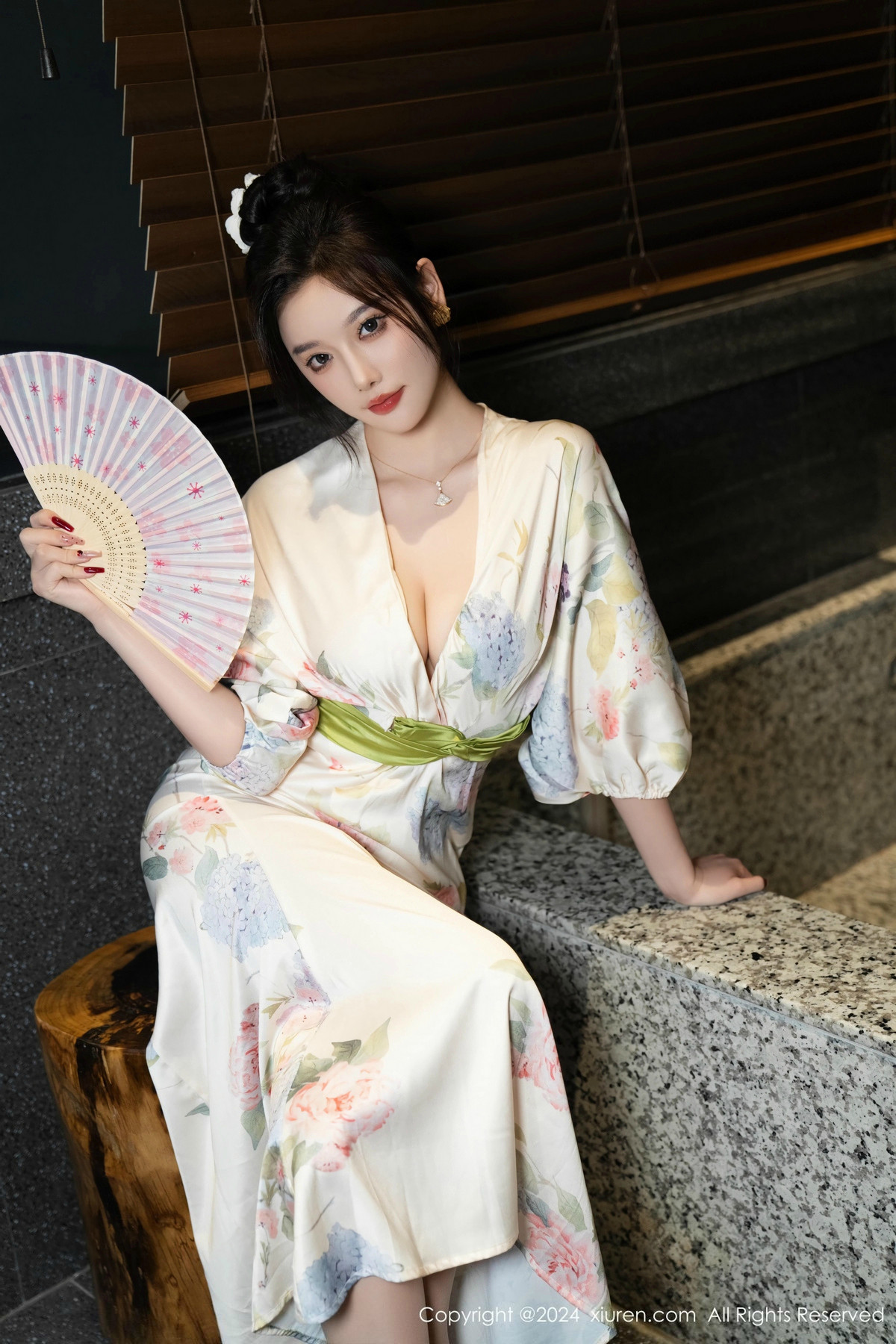 [秀人网] 2024.11.19 No.9470 杨晨晨Yome 丝袜美腿  第26张