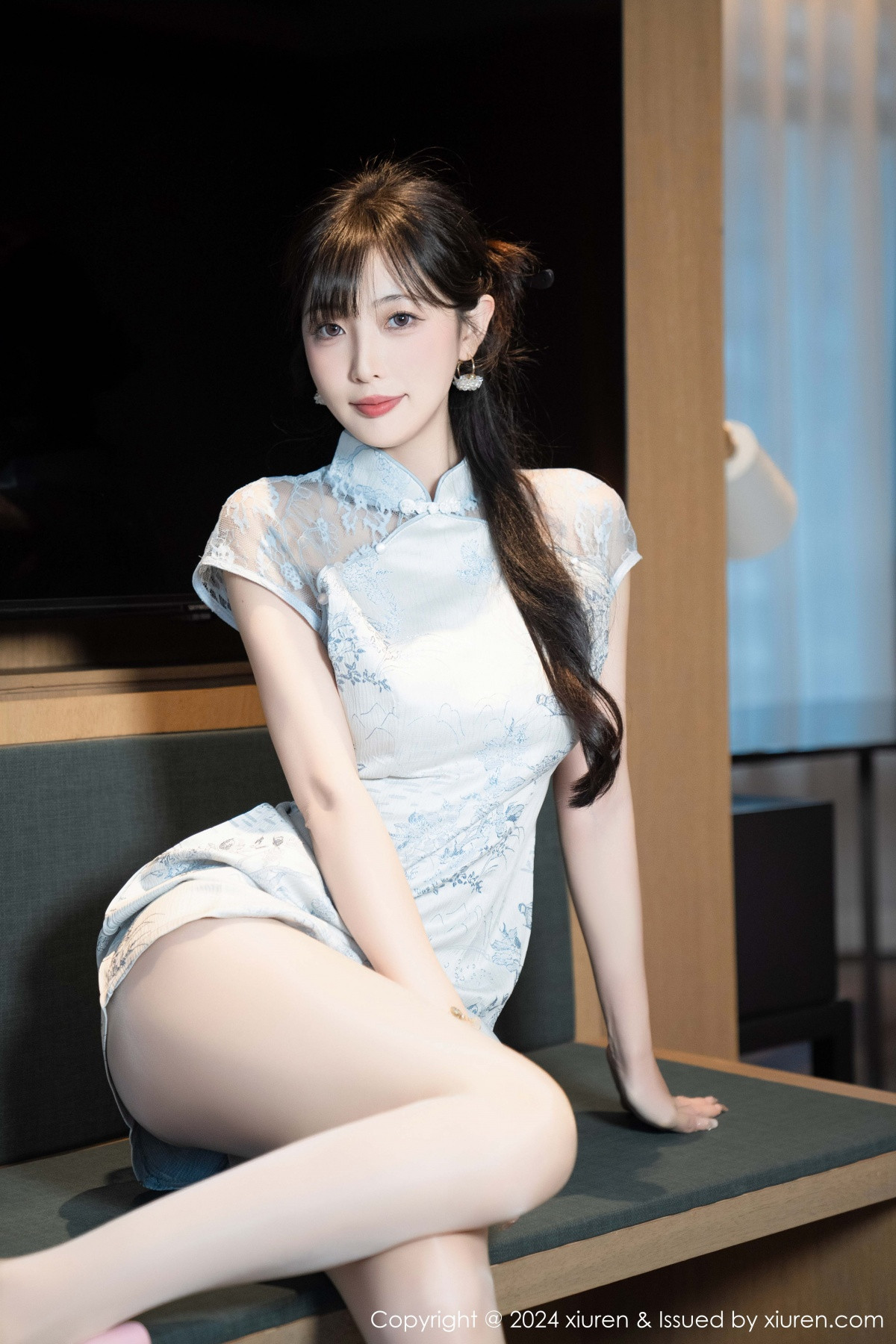 [秀人网] 2024.11.22 No.9487 林星阑 旗袍美腿  第32张