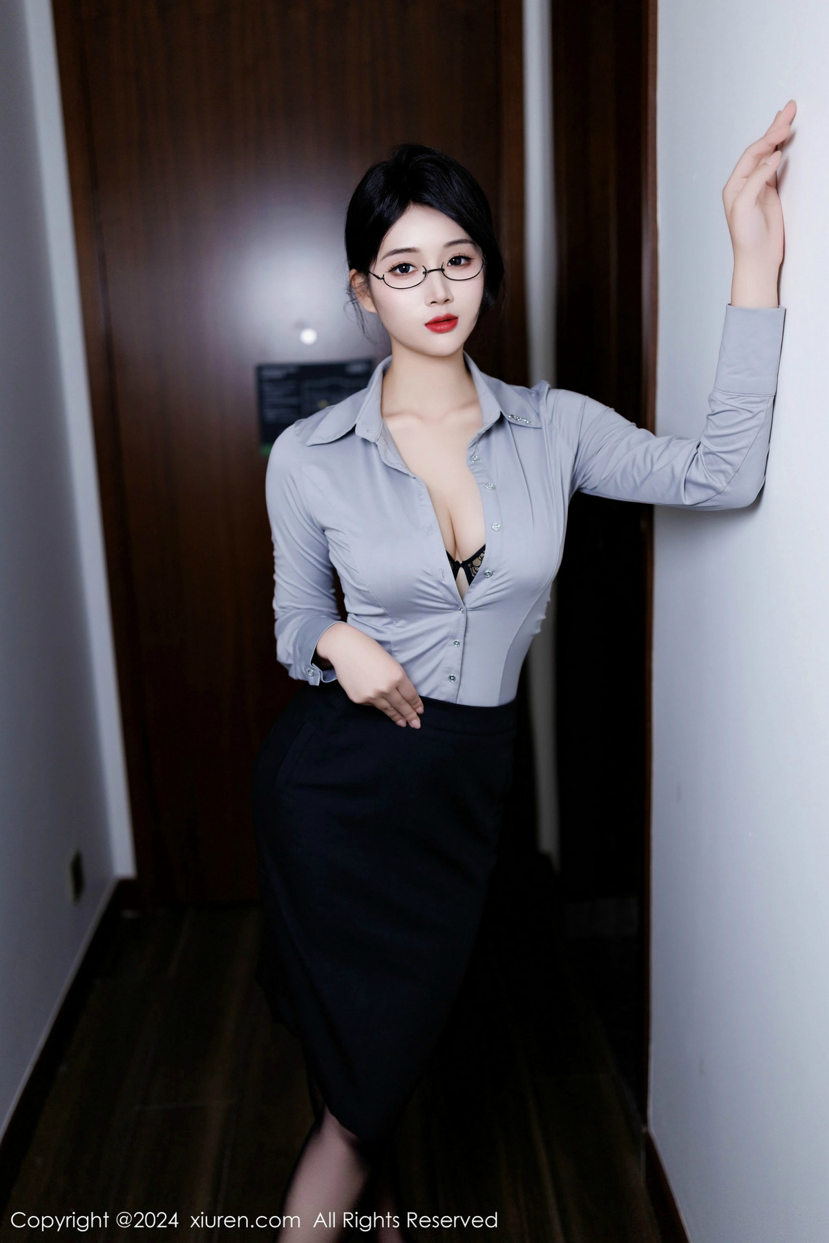 [秀人网] 2024.12.09 No.9567 南乔 OL美腿  第34张